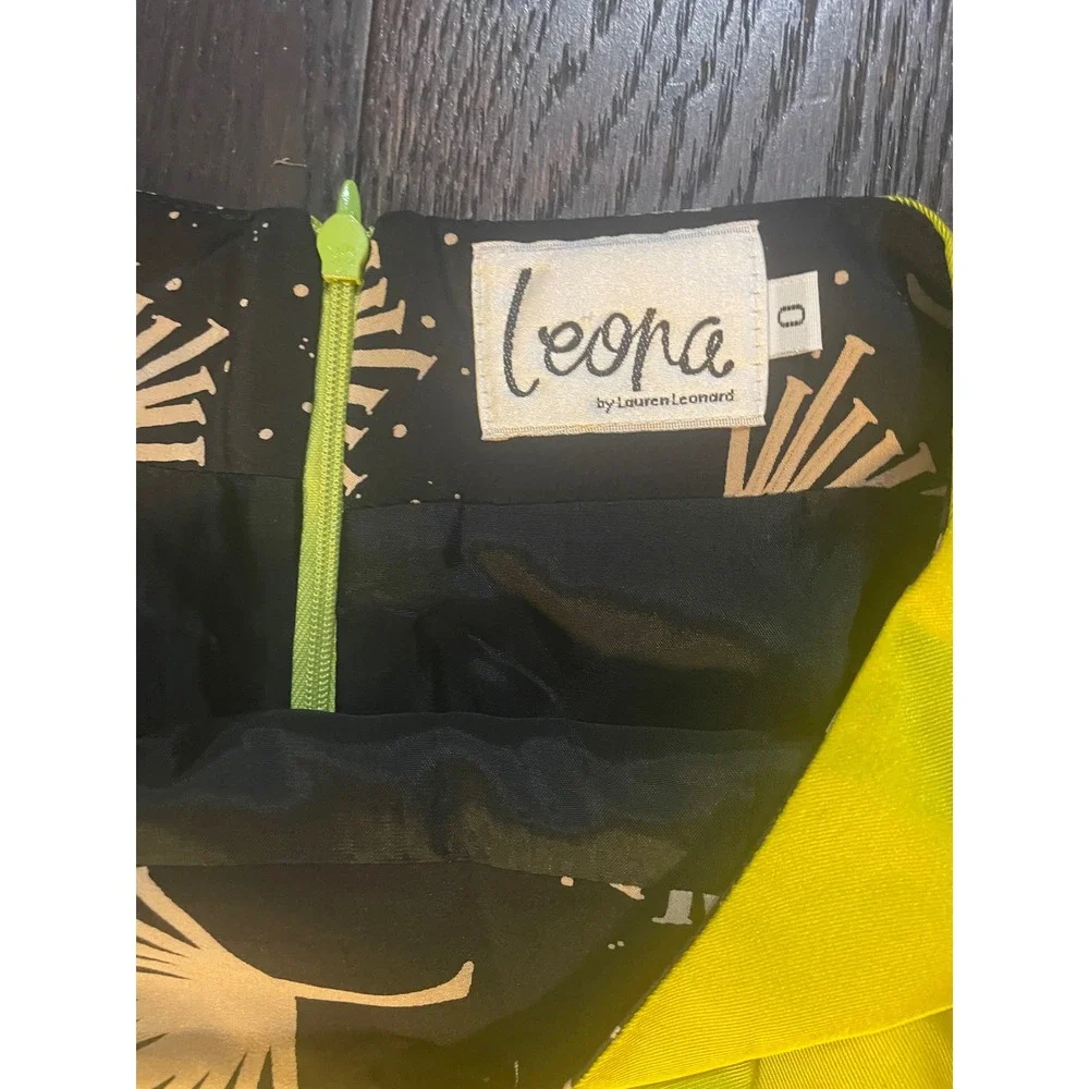 Leona by Lauren Leonard Chartreuse Yellow/Green Bow Front Mini Skirt Size 0 USA